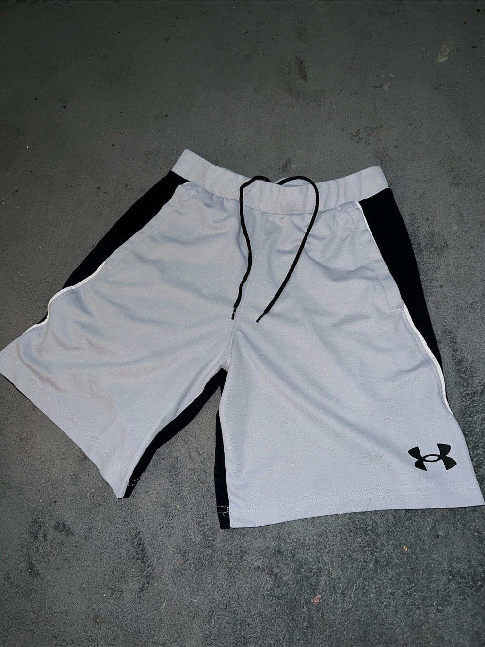 Under Armour shorts (S)